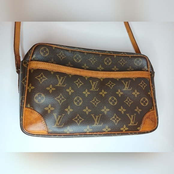 Louis Vuitton Crossbody Bag Monogram Canvas Trocadero 30 Shoulder Bag LV Bag - Picture 3 of 16